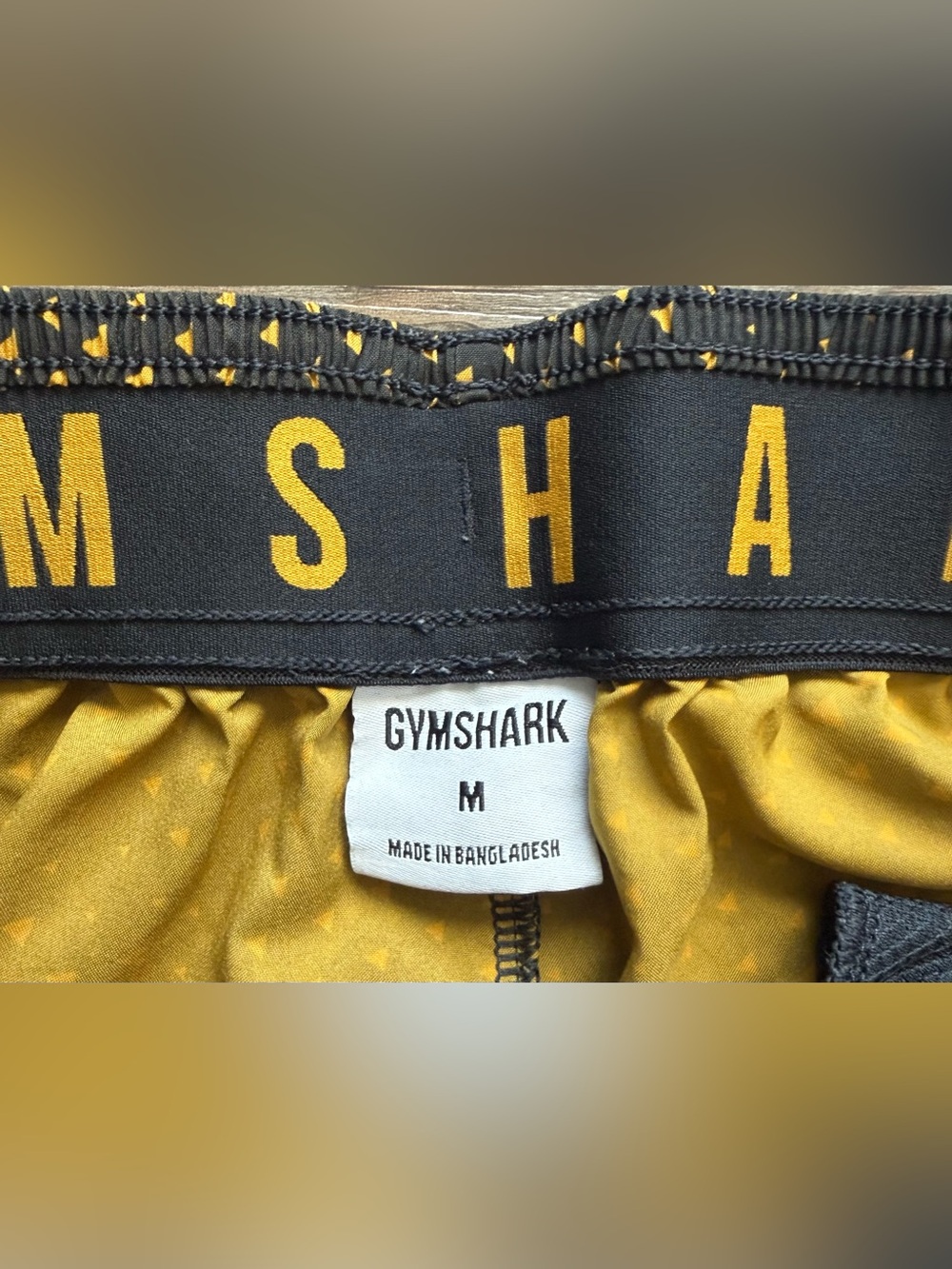 Gymshark Men's Medium Black-Yellow Pattern 5" Gym Athletic Shorts - Picture 3 of 3